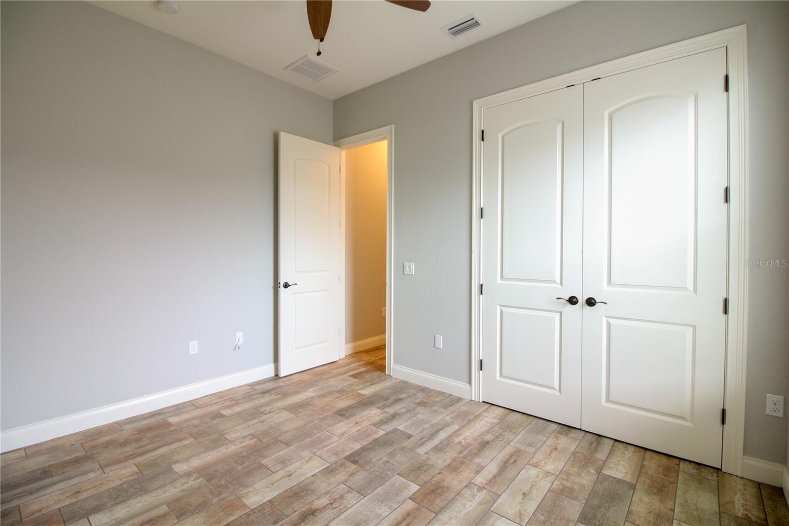 VILLAGE SPIRIT LAKE ADD - Residential Lease