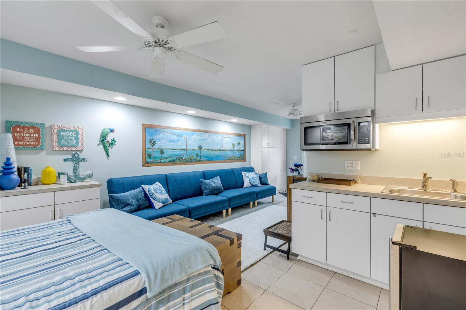 ORLANDO BEACH - Residential