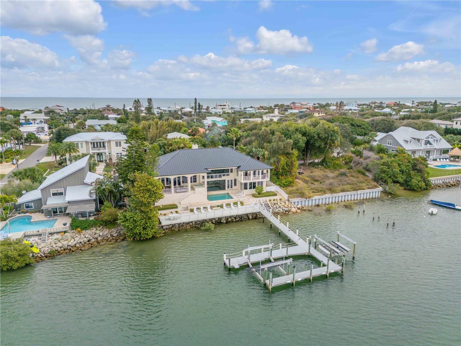 ORLANDO BEACH - Residential