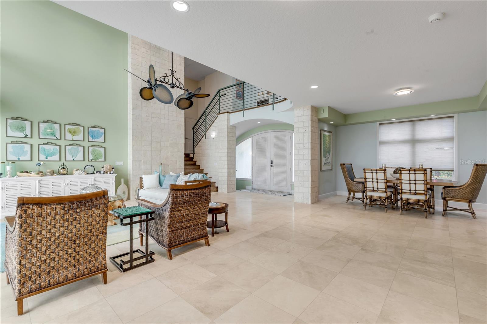 ORLANDO BEACH - Residential