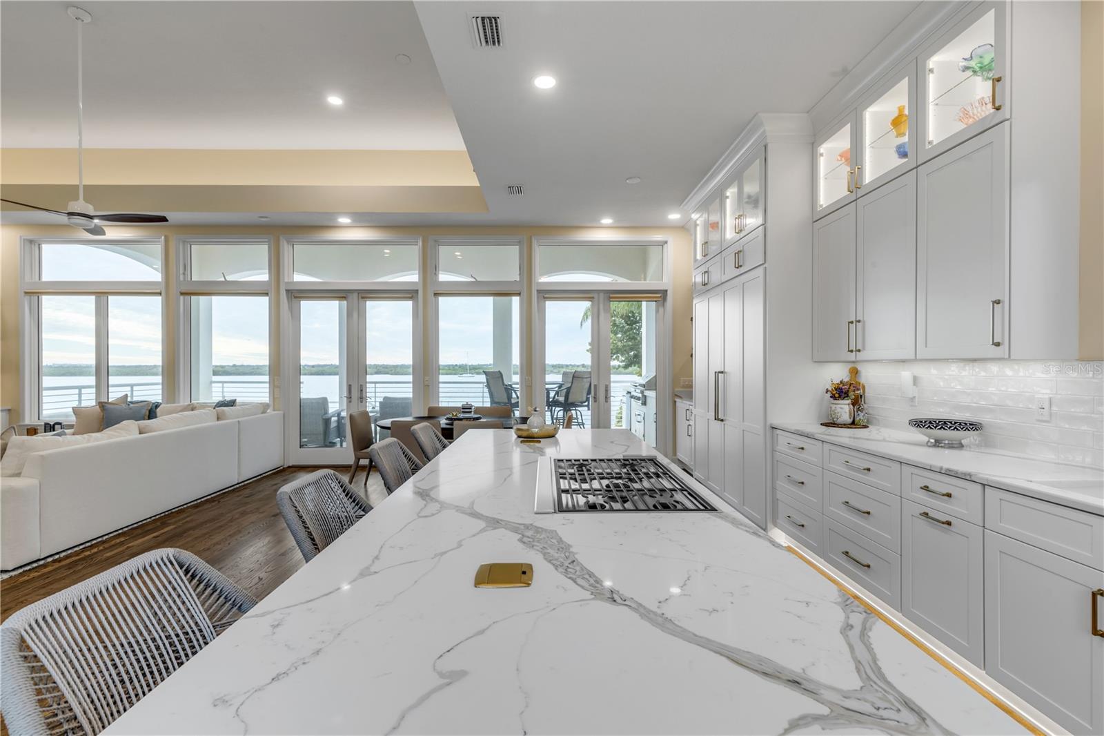 ORLANDO BEACH - Residential