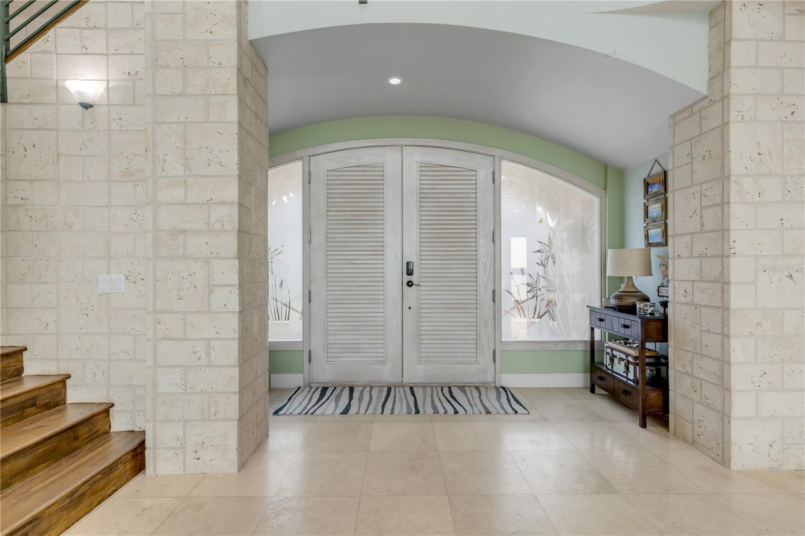 ORLANDO BEACH - Residential