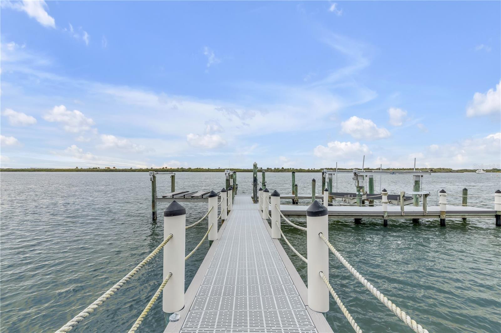 ORLANDO BEACH - Residential