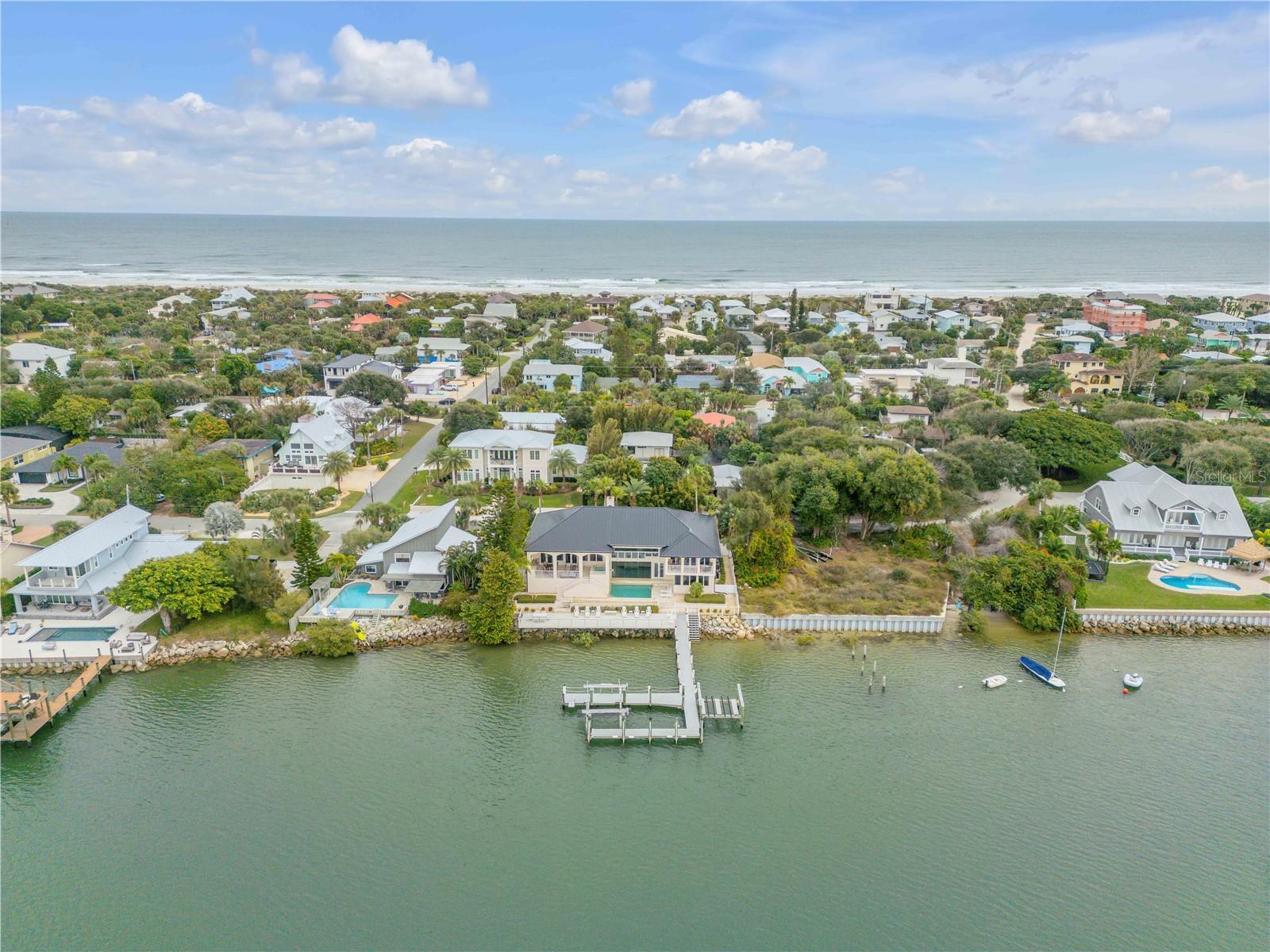 ORLANDO BEACH - Residential