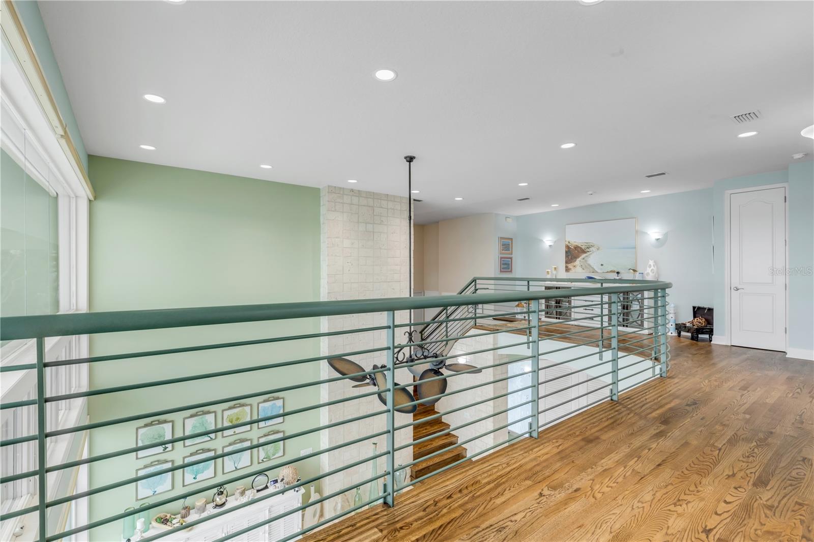 ORLANDO BEACH - Residential