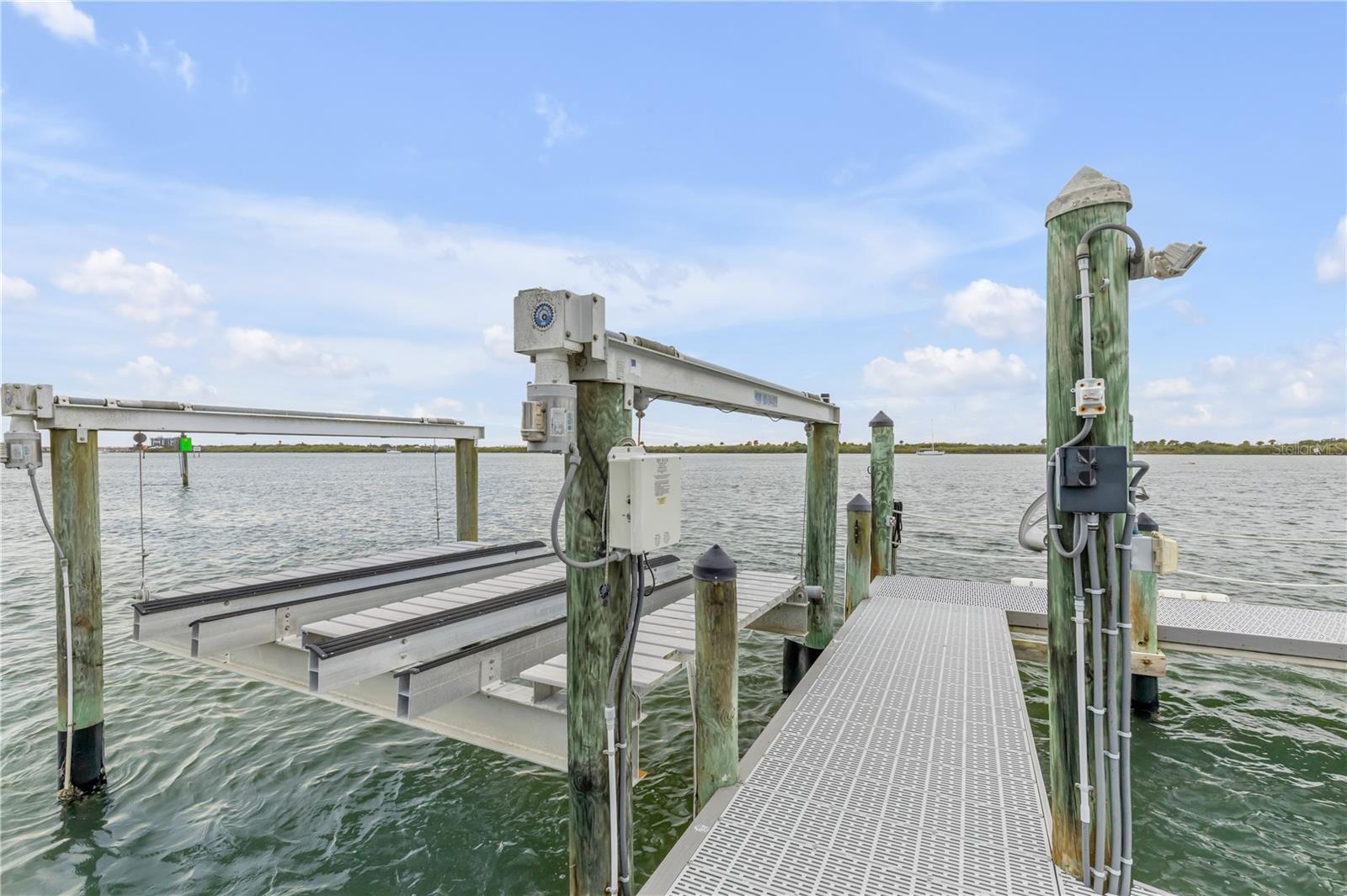 ORLANDO BEACH - Residential