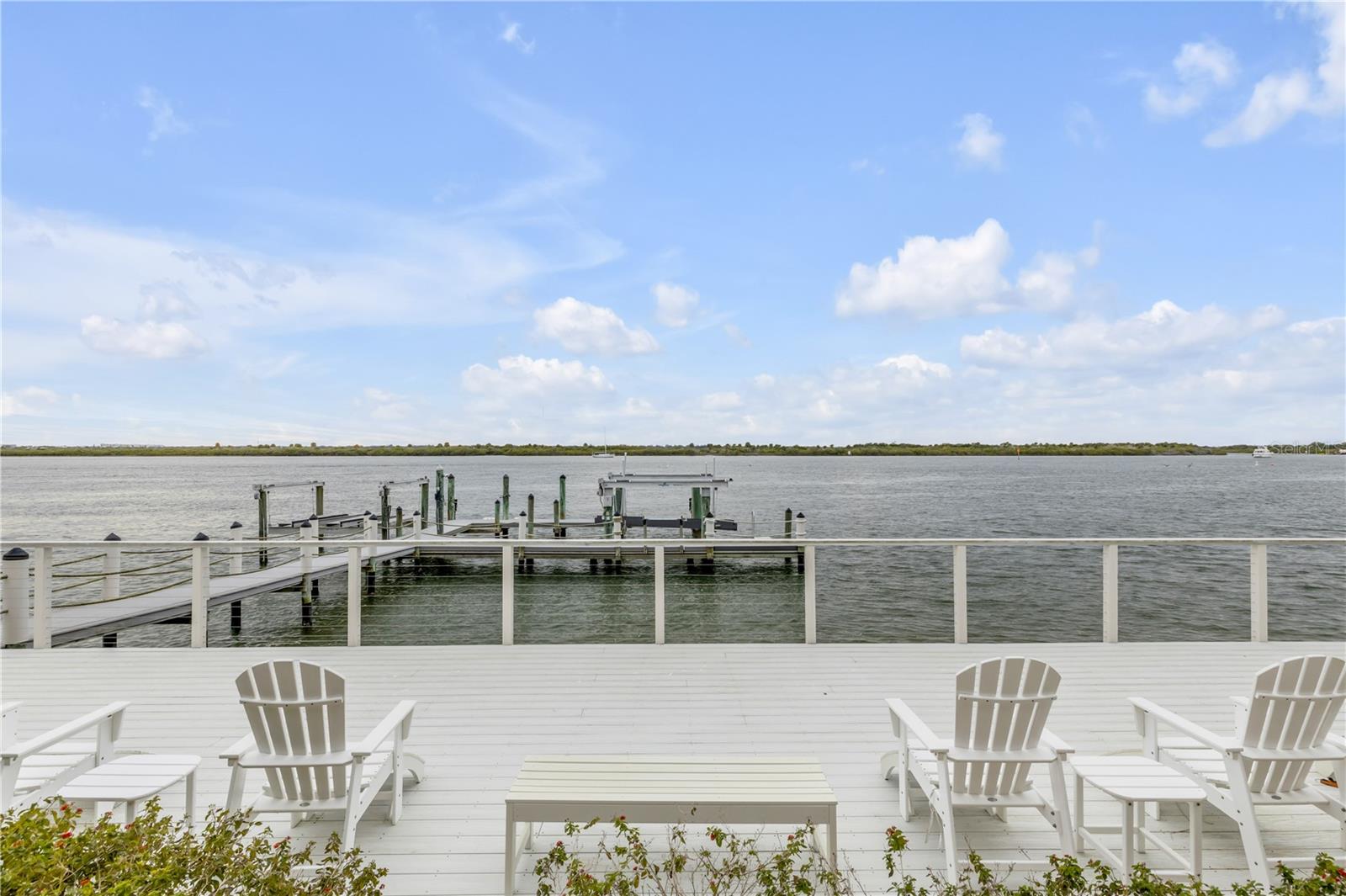 ORLANDO BEACH - Residential