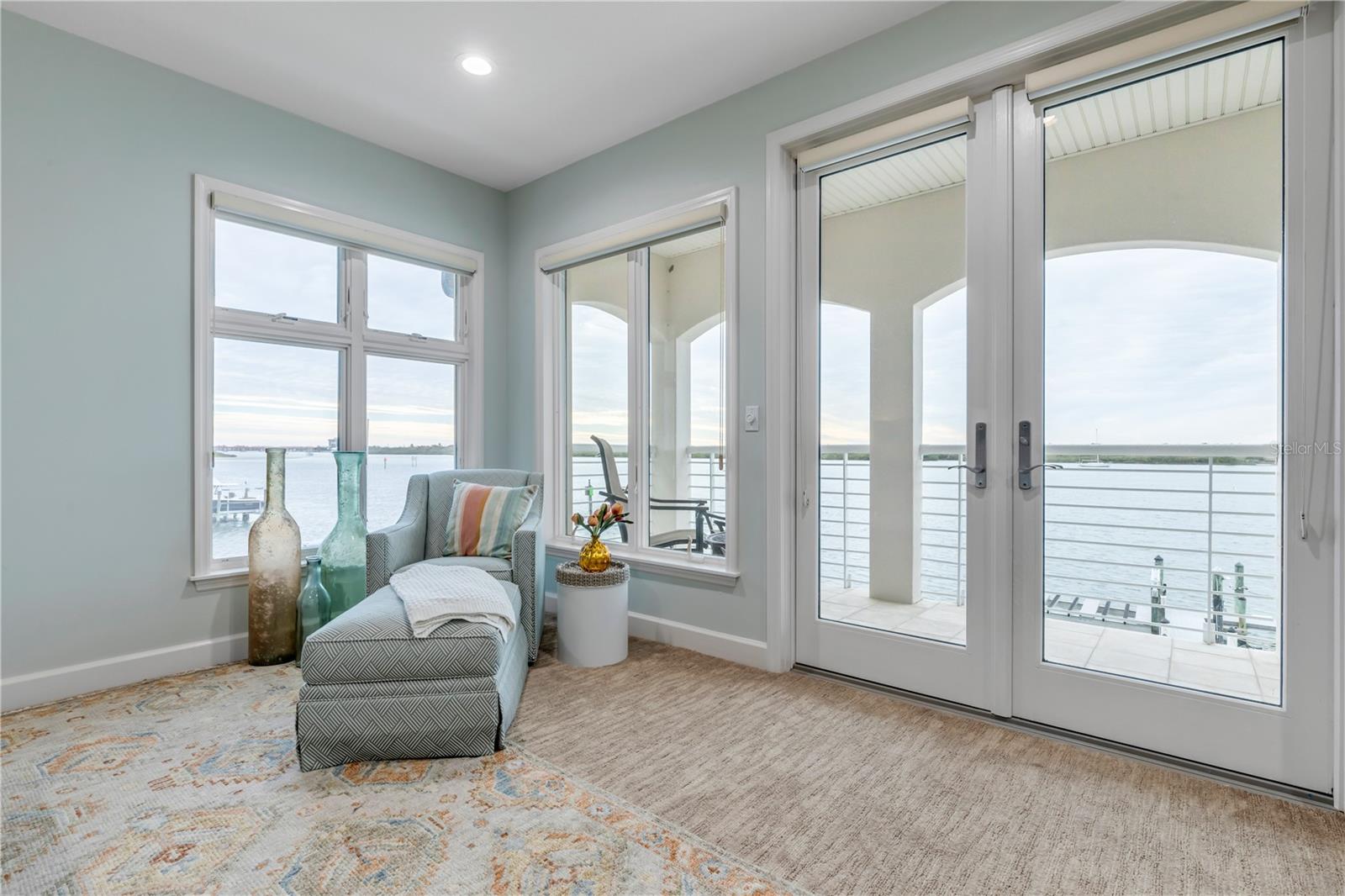 ORLANDO BEACH - Residential