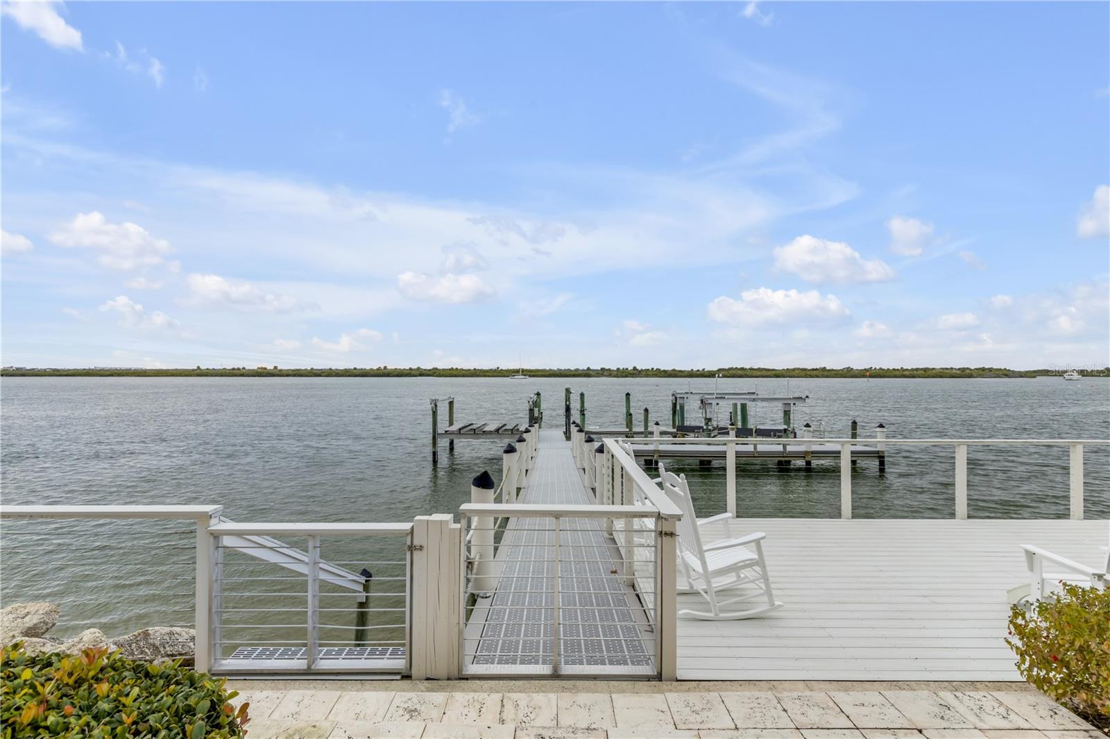 ORLANDO BEACH - Residential