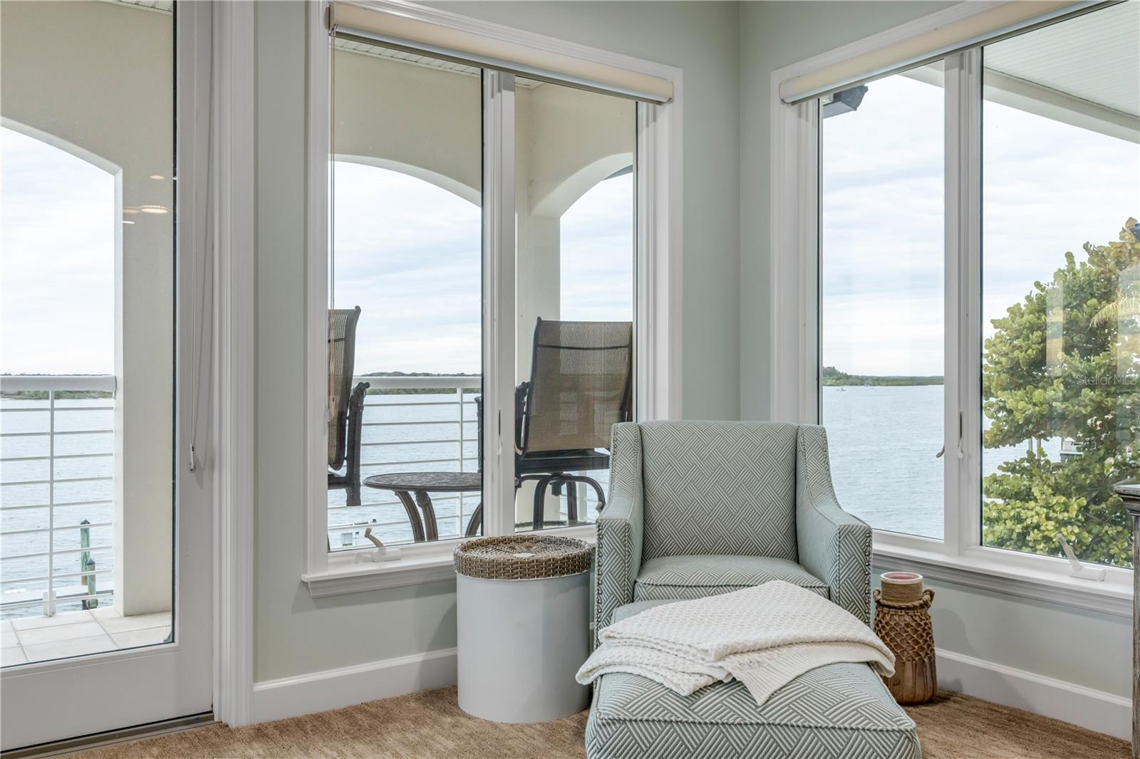 ORLANDO BEACH - Residential