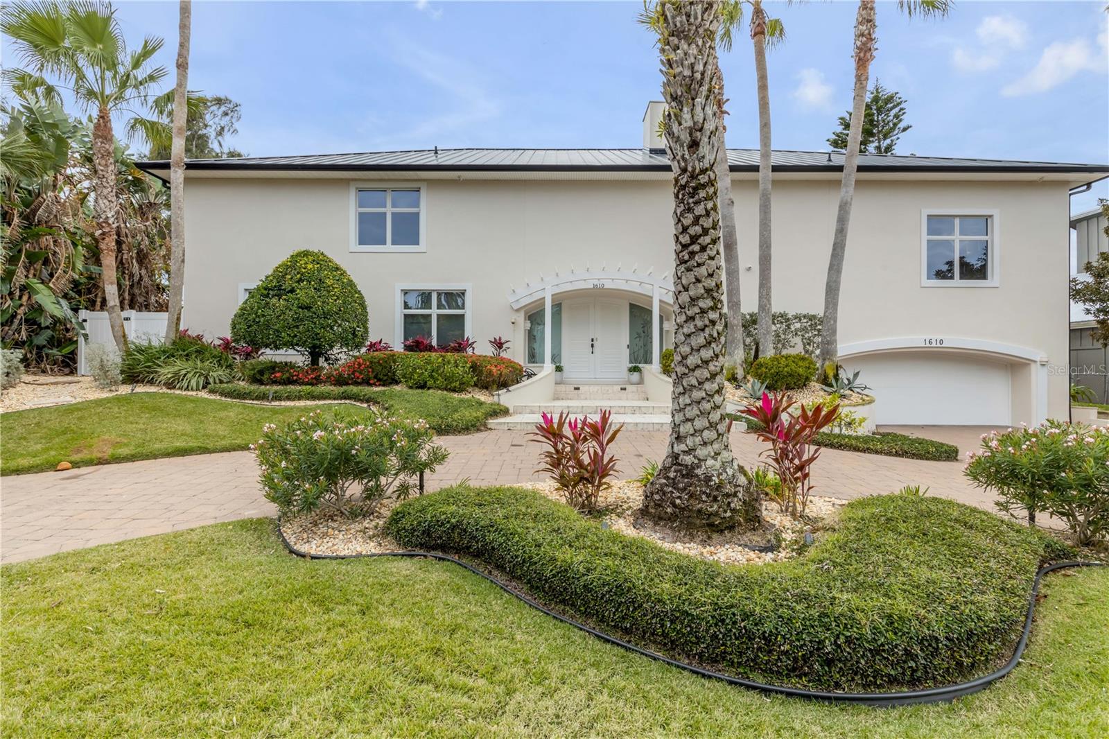 ORLANDO BEACH - Residential