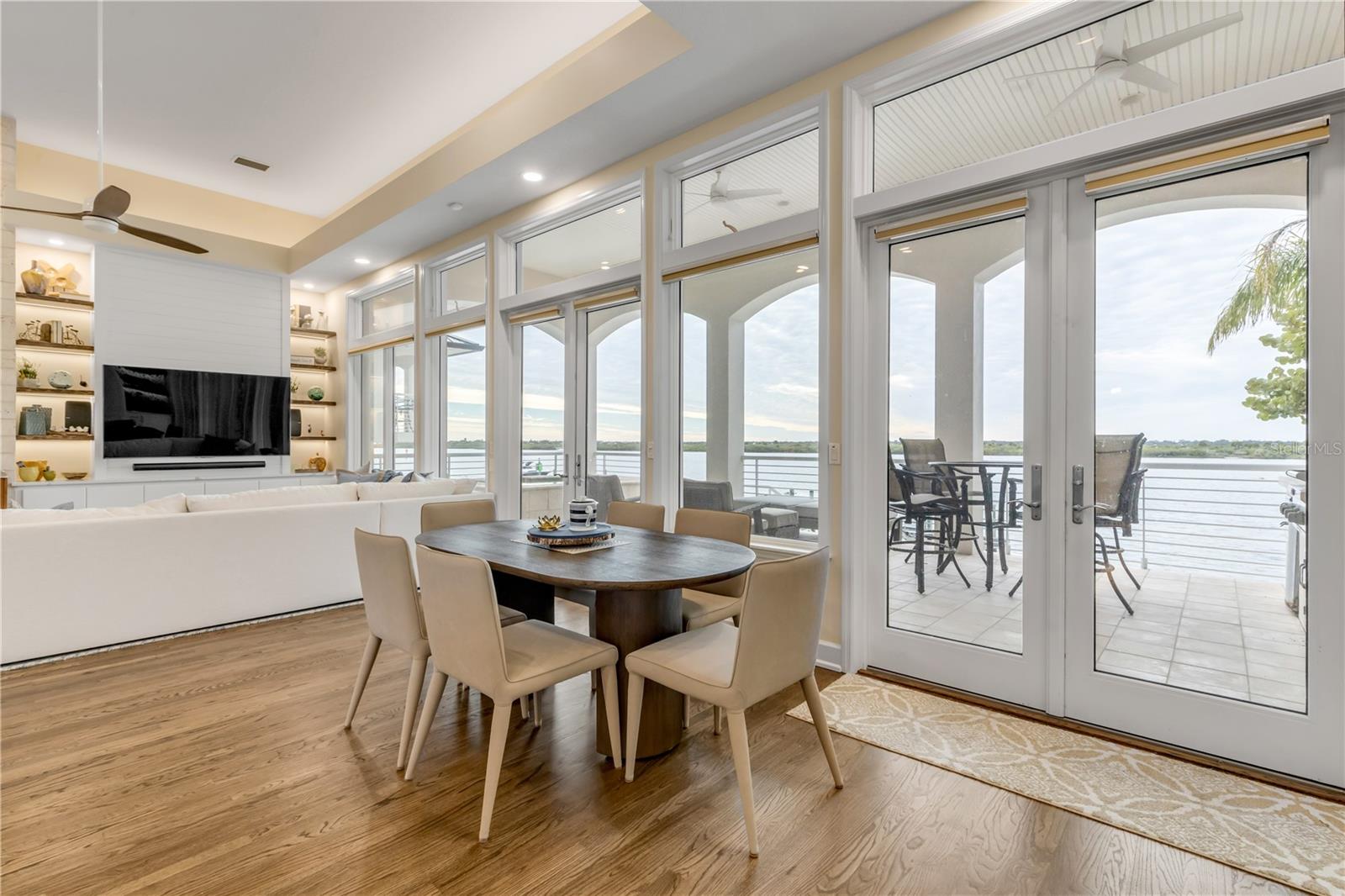 ORLANDO BEACH - Residential