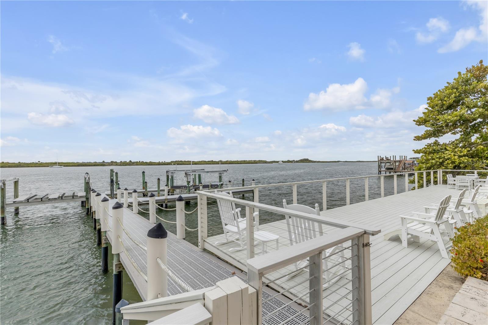 ORLANDO BEACH - Residential