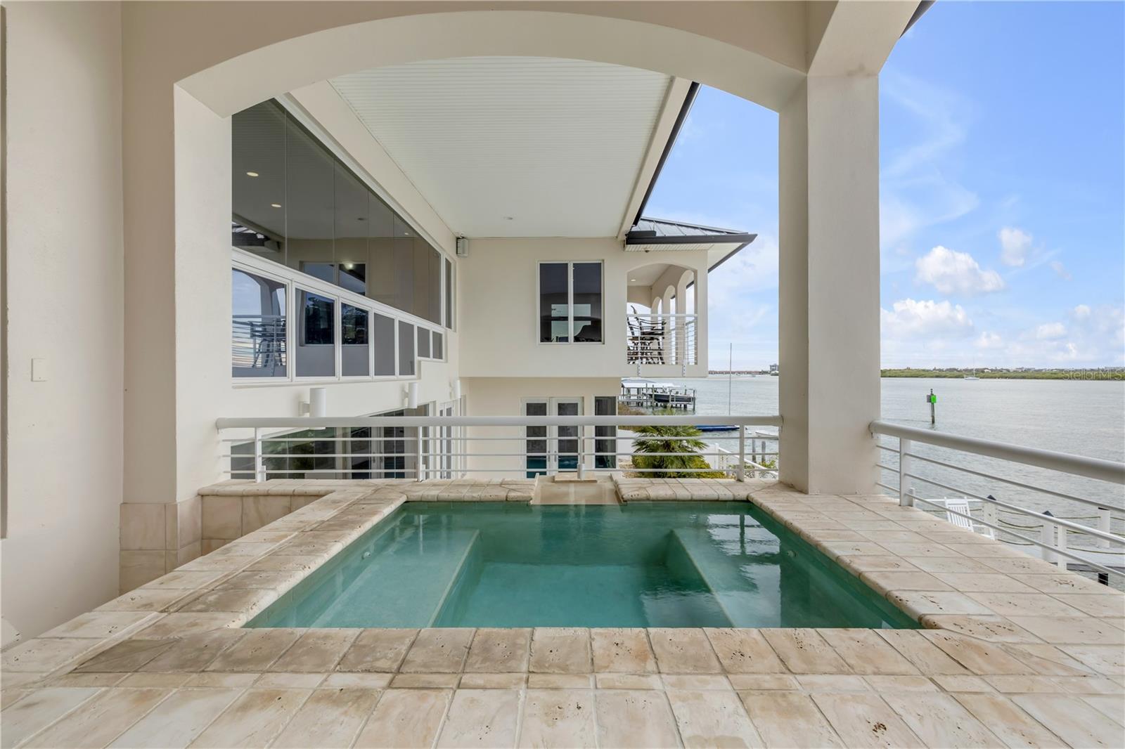 ORLANDO BEACH - Residential