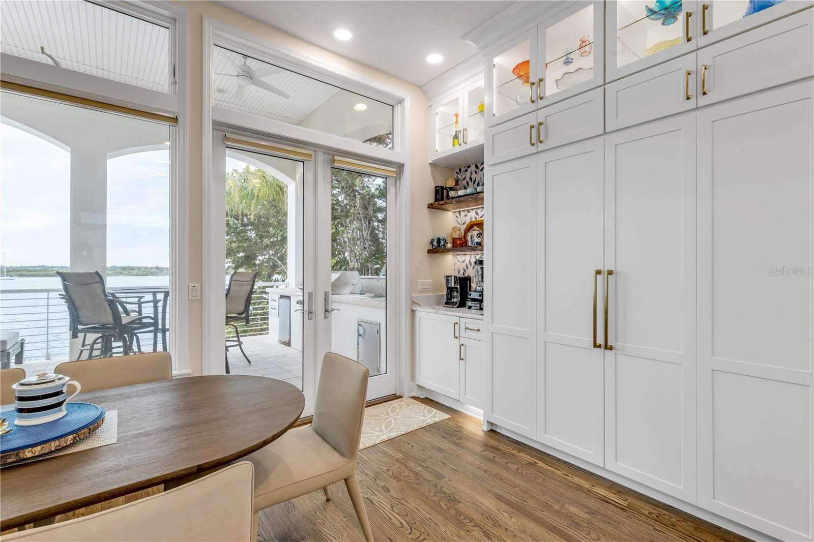 ORLANDO BEACH - Residential