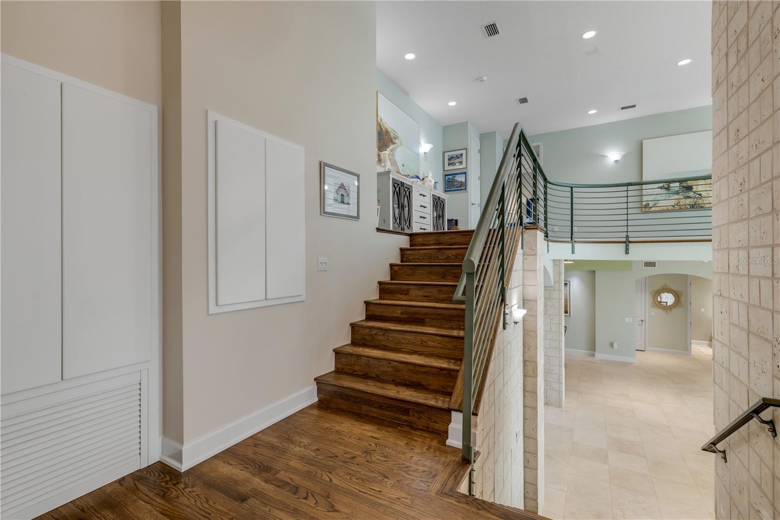 ORLANDO BEACH - Residential