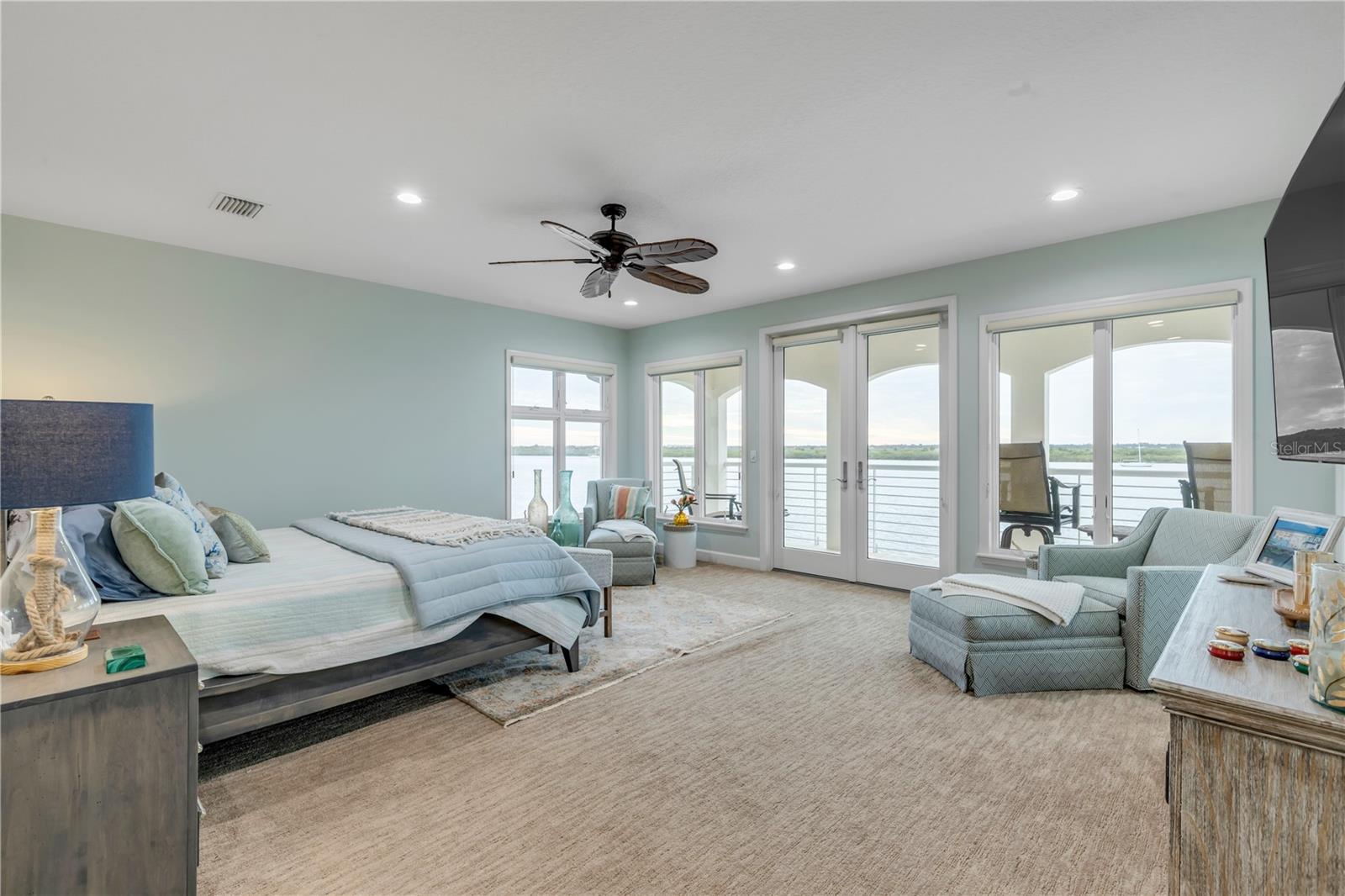 ORLANDO BEACH - Residential