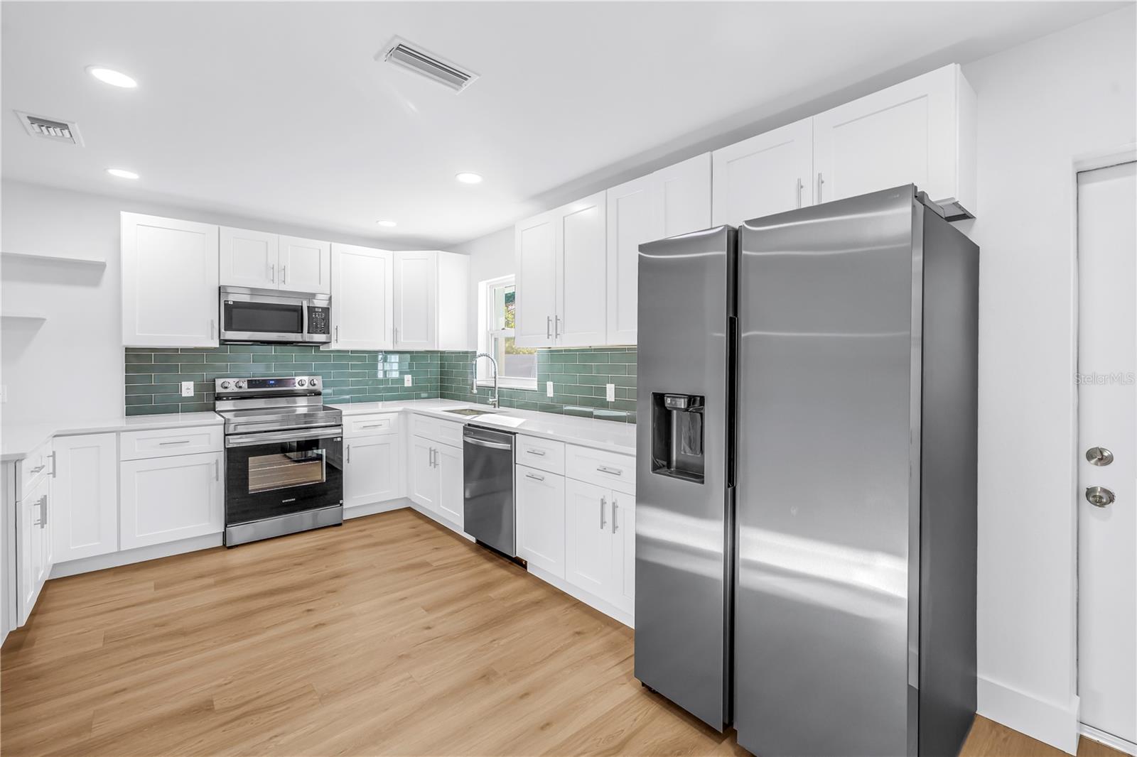 GULFPORT ESTATES - Residential