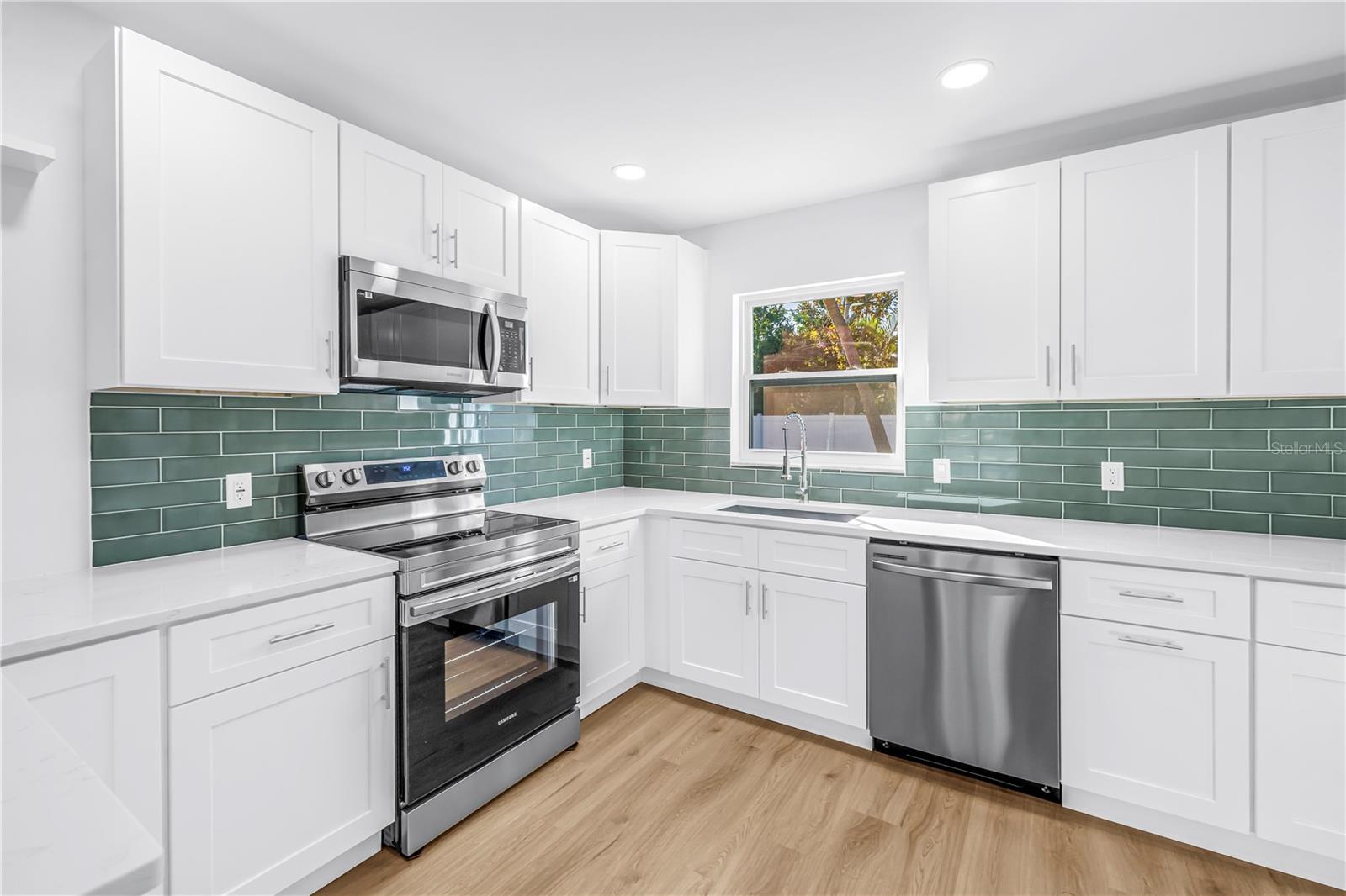 GULFPORT ESTATES - Residential