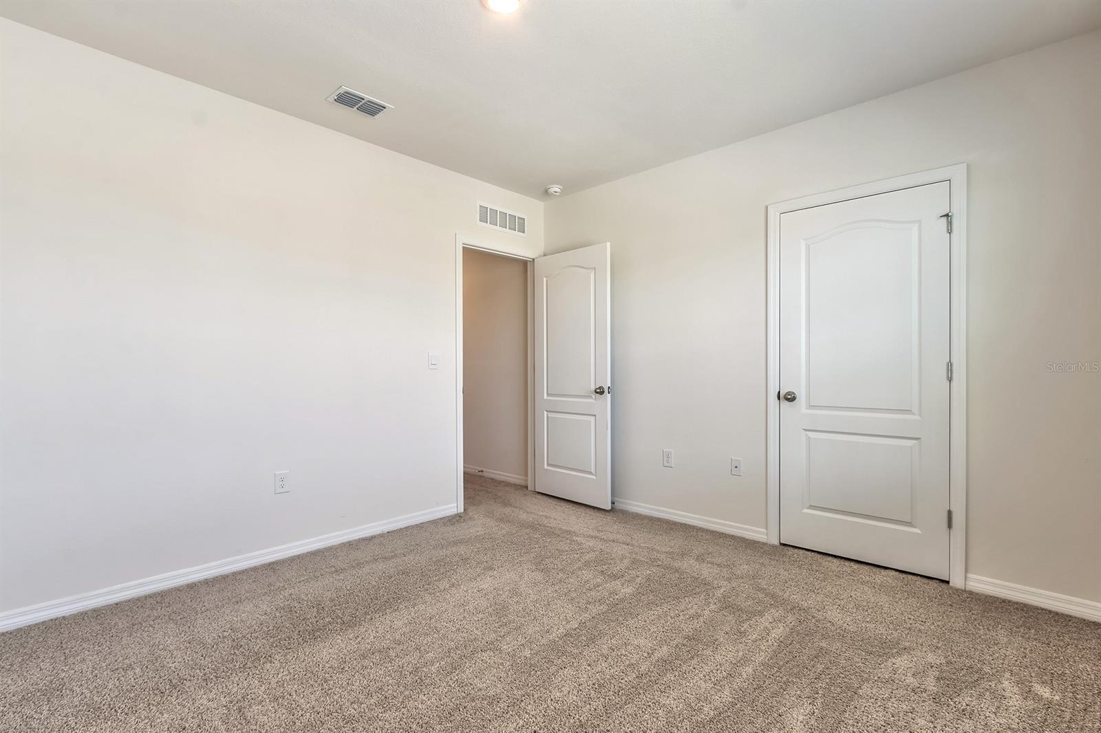 Woodbridge Lks/Edgewater - Residential