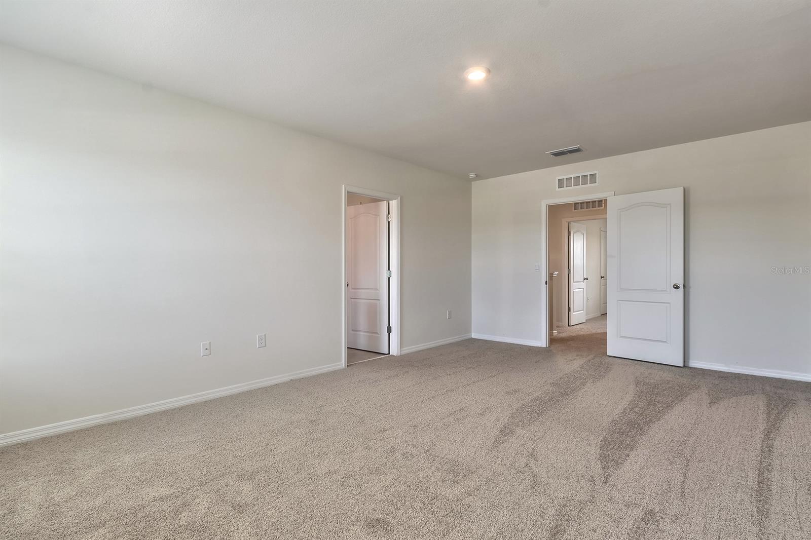 Woodbridge Lks/Edgewater - Residential