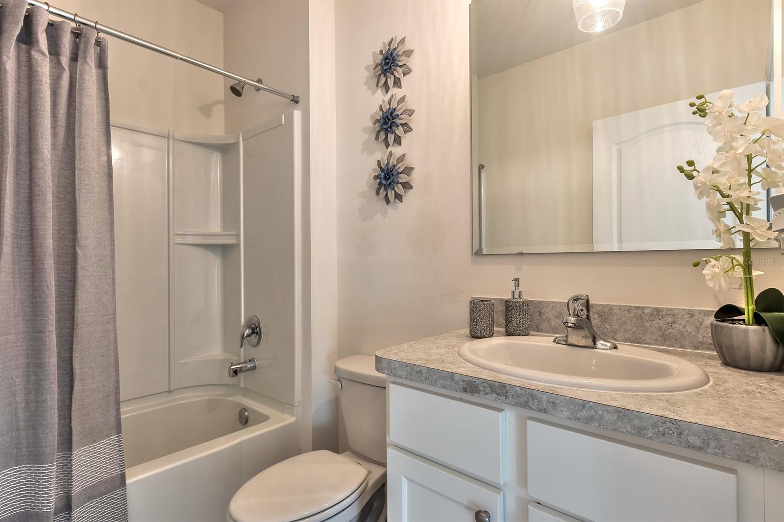 Woodbridge Lks/Edgewater - Residential