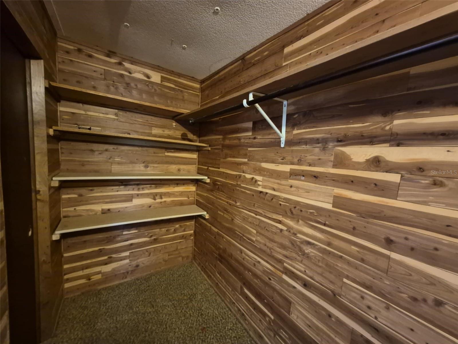 EAST MARION ESTATE - Residential