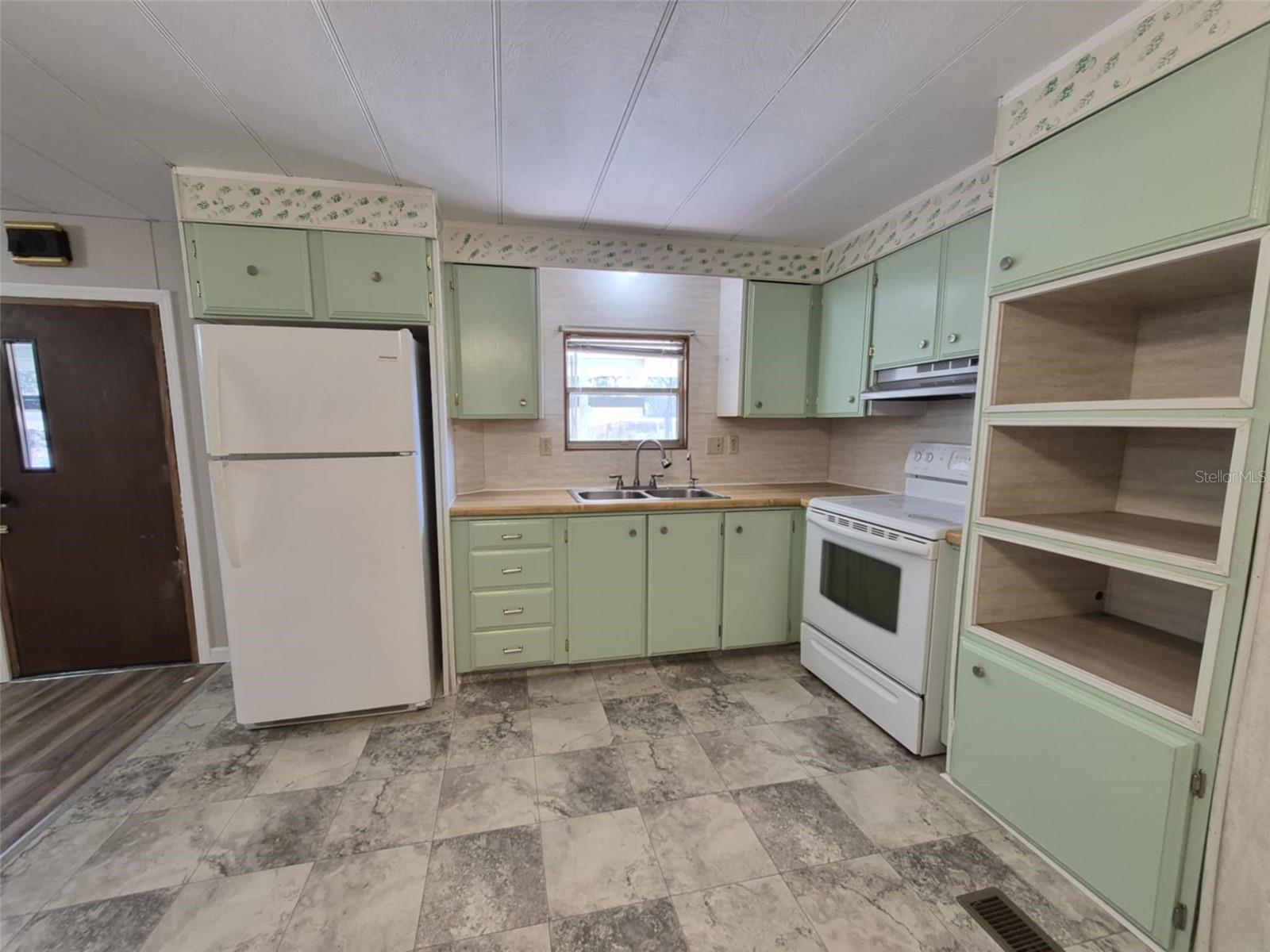 EAST MARION ESTATE - Residential