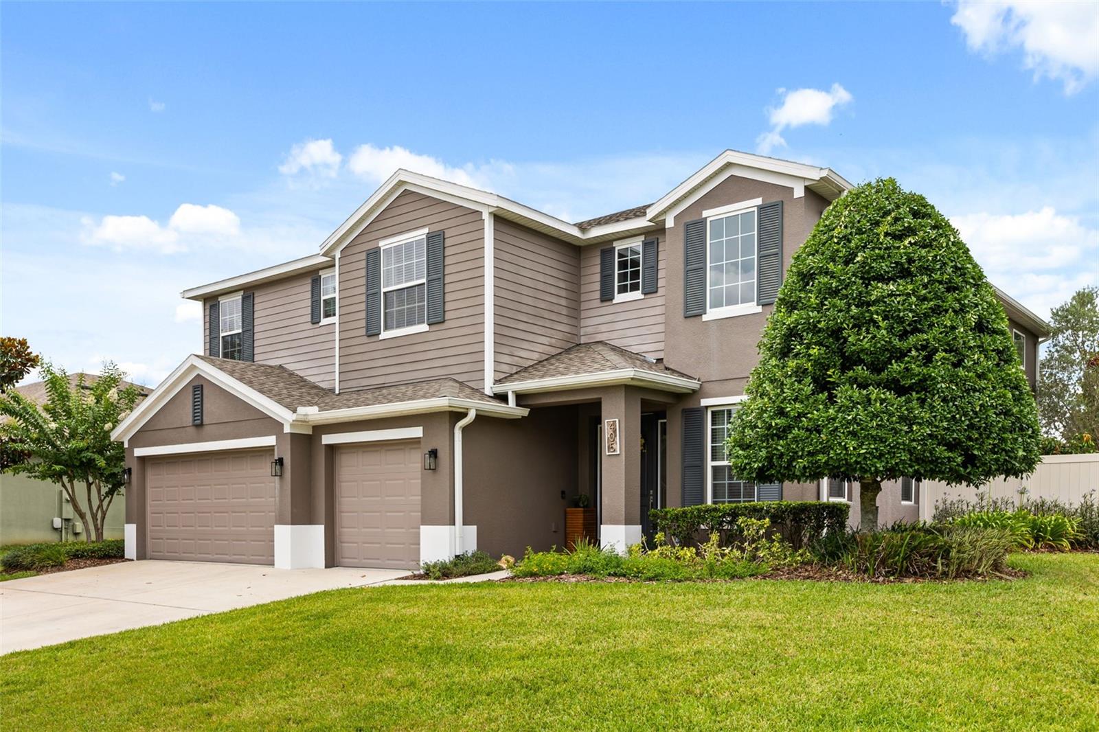 405 LONE HERON WAY