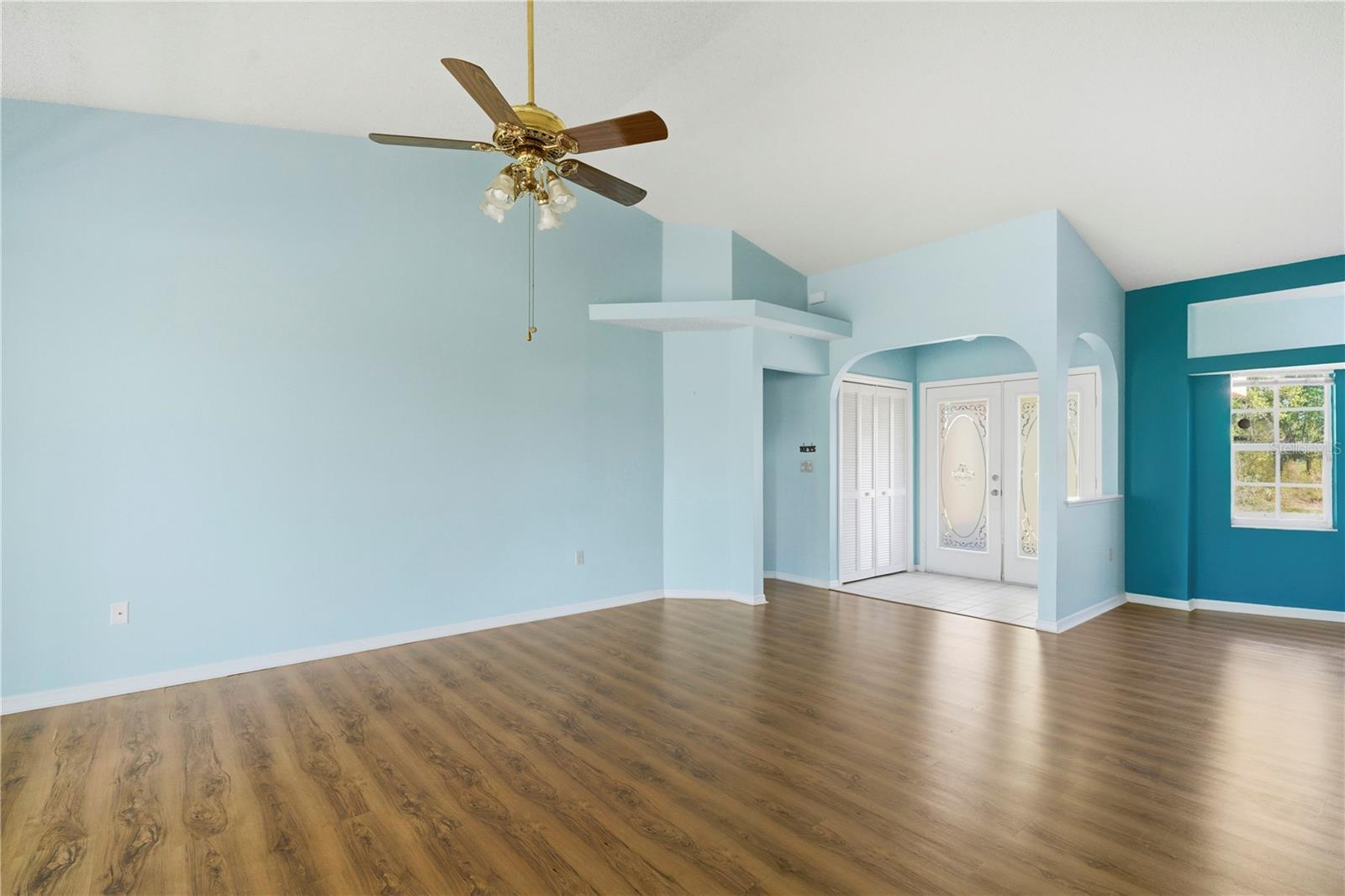 SPRING HILL - Residential