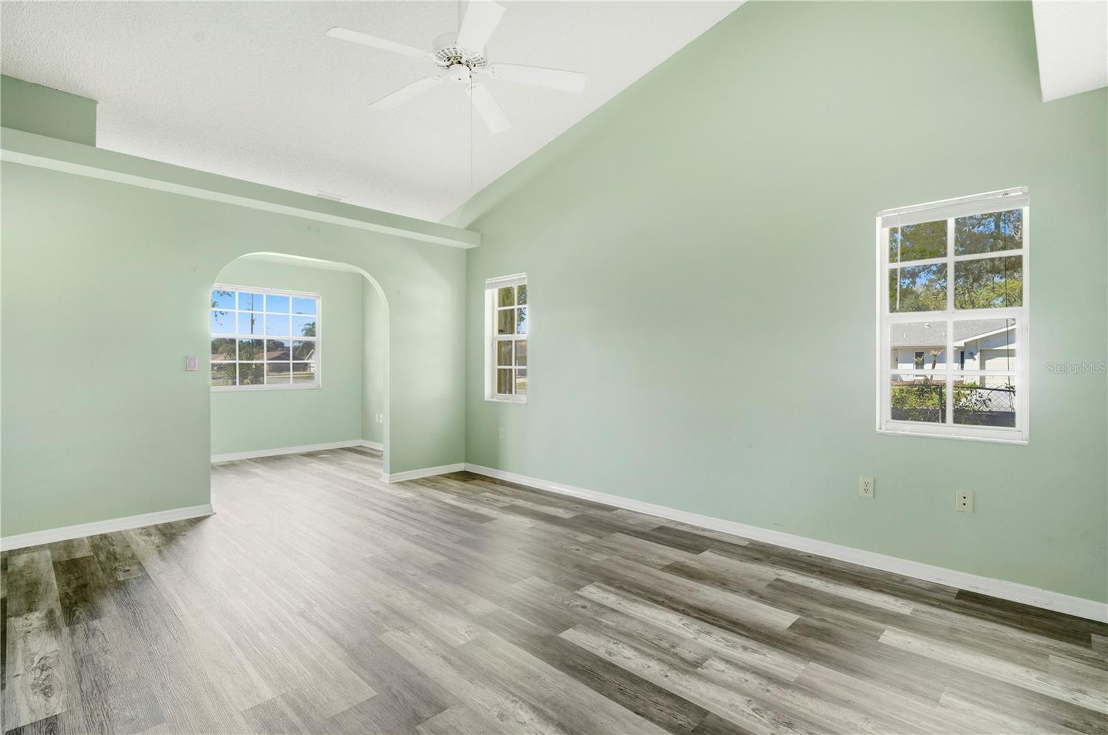 SPRING HILL - Residential