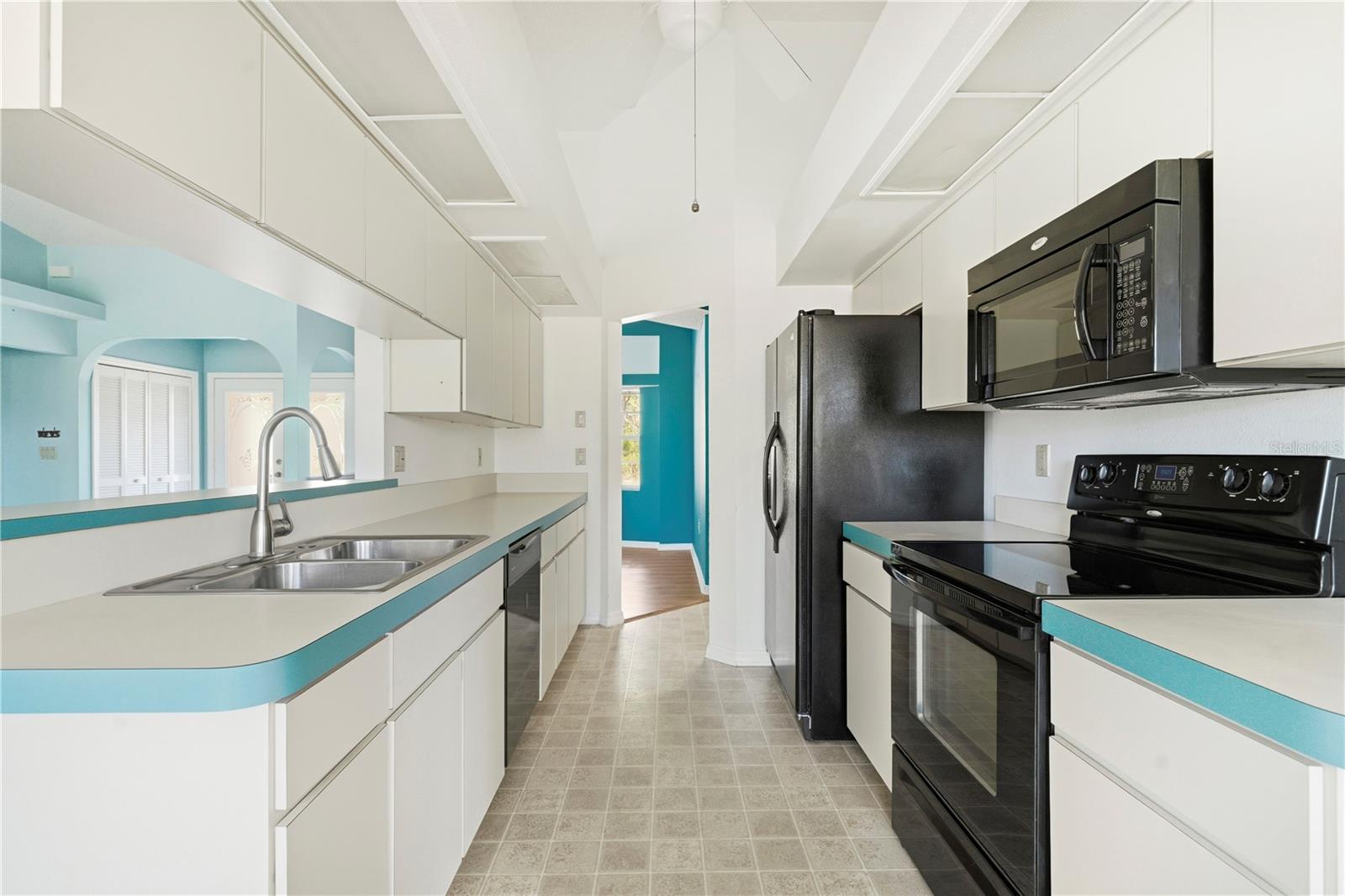 SPRING HILL - Residential