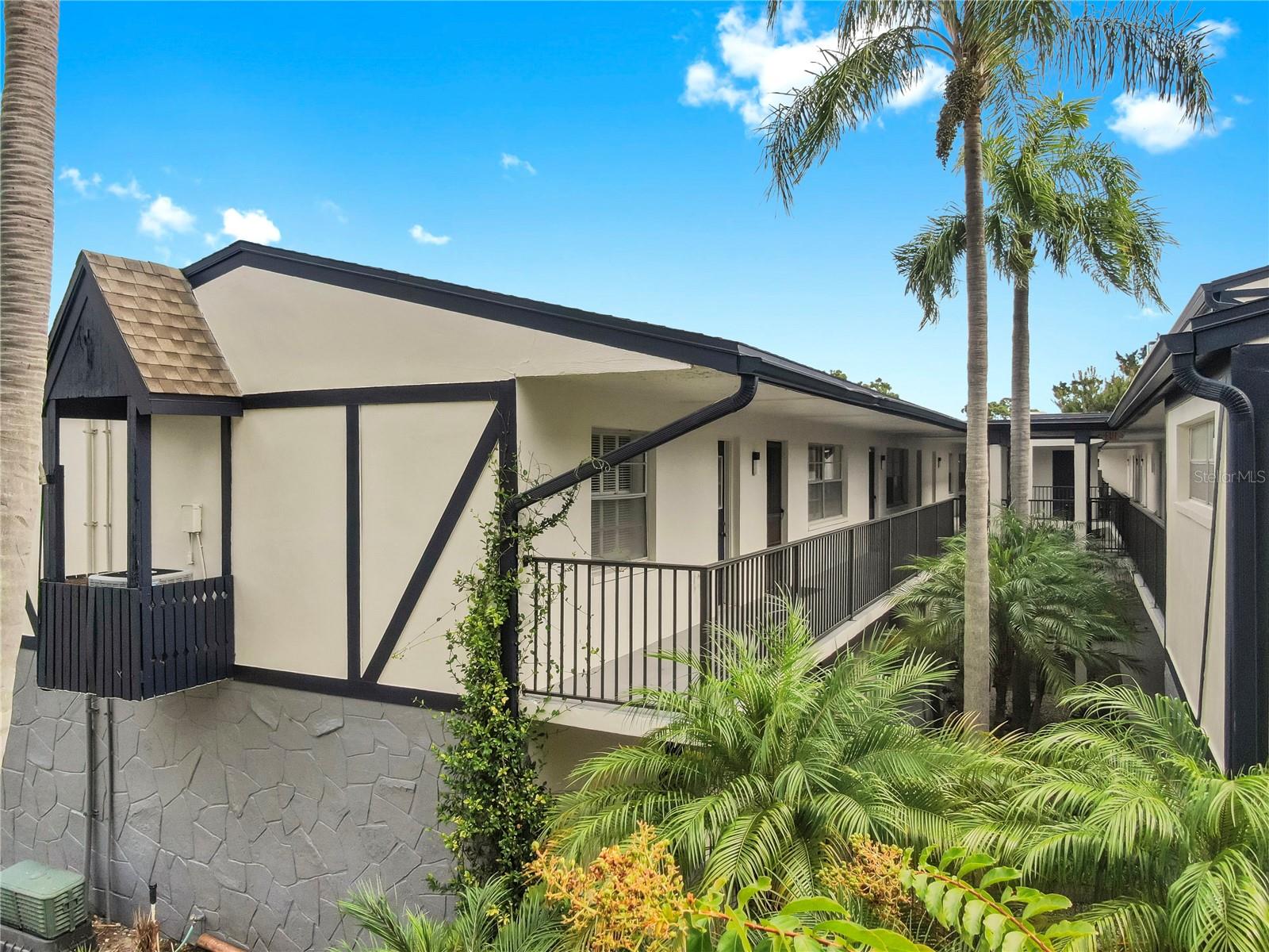 1146 KING ARTHUR COURT 114