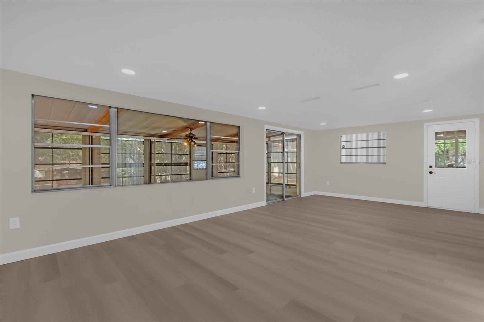 1610 GLENWOOD ROAD