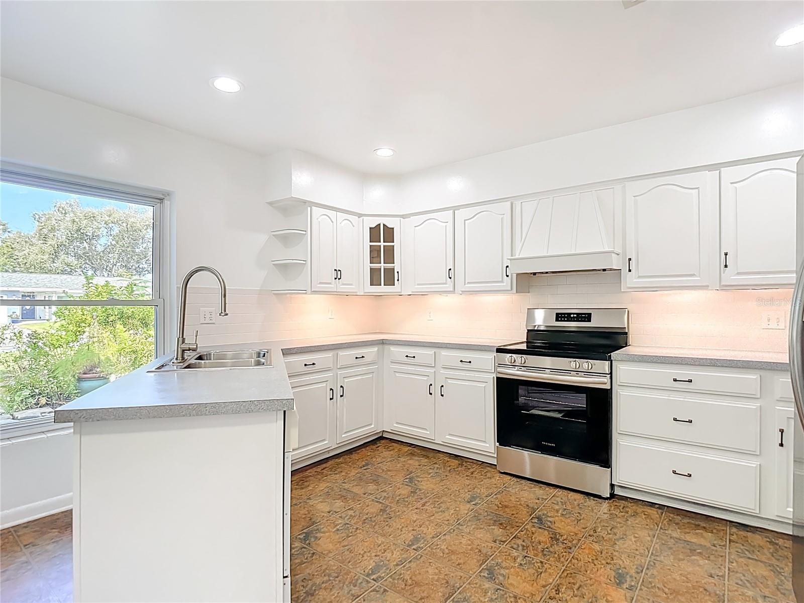 FAIRWAY ESTATES 3RD ADD - Residential