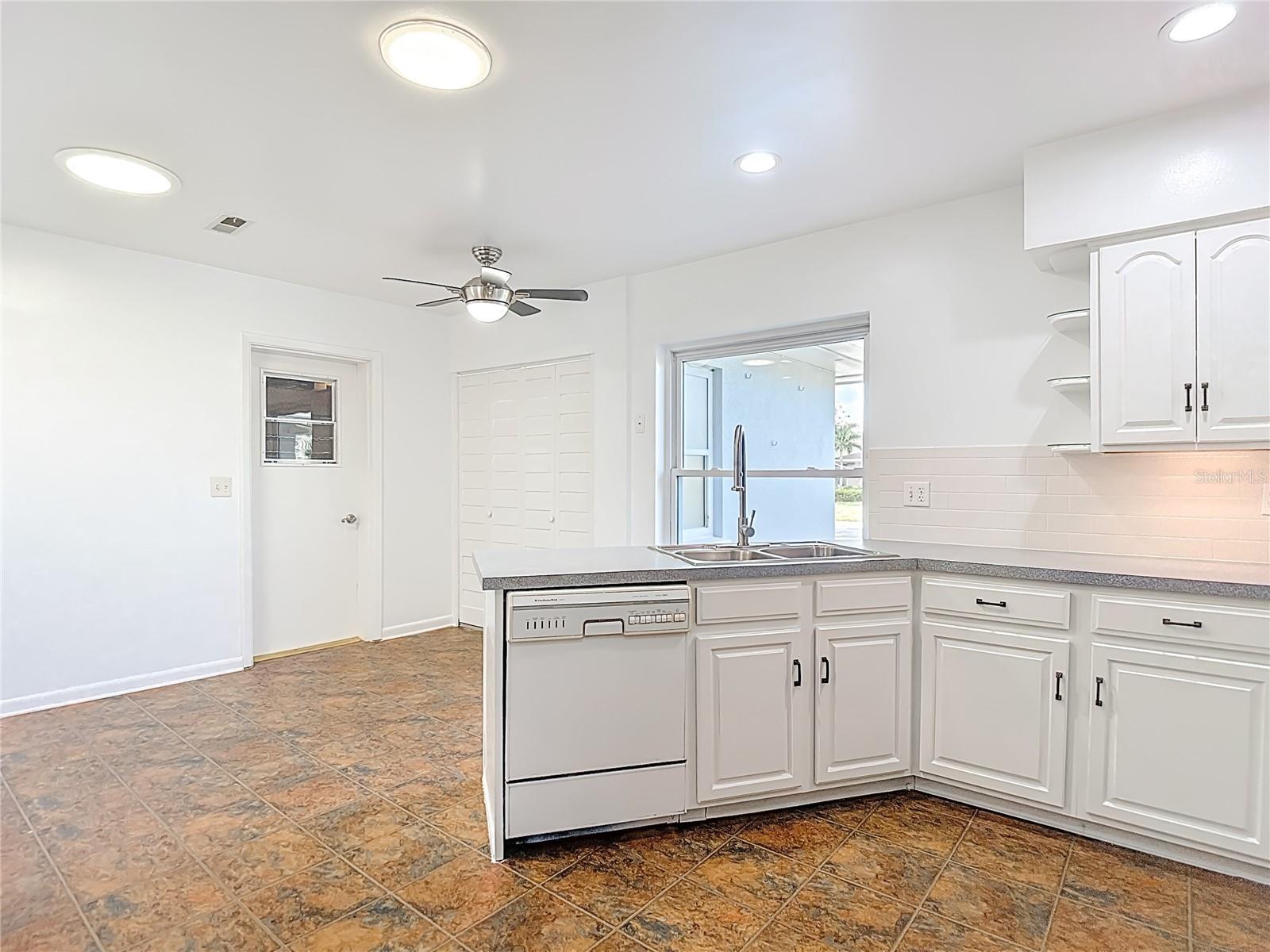 FAIRWAY ESTATES 3RD ADD - Residential