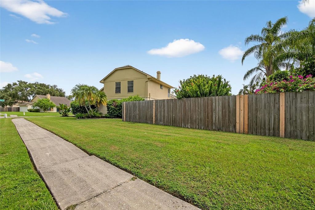 Photo of 1914 Coral Tree Court, Brandon, FL 33511 (MLS # TB8409604)