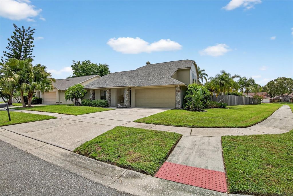 Photo of 1914 Coral Tree Court, Brandon, FL 33511 (MLS # TB8409604)