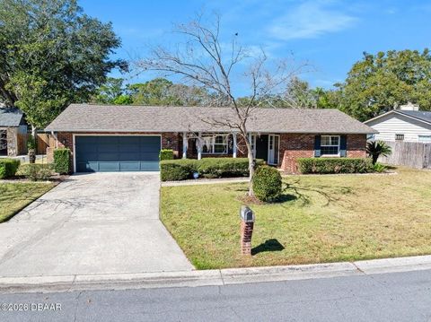 Photo of 248 Cambridge Drive, Longwood, FL 32779 (MLS # V4947109)