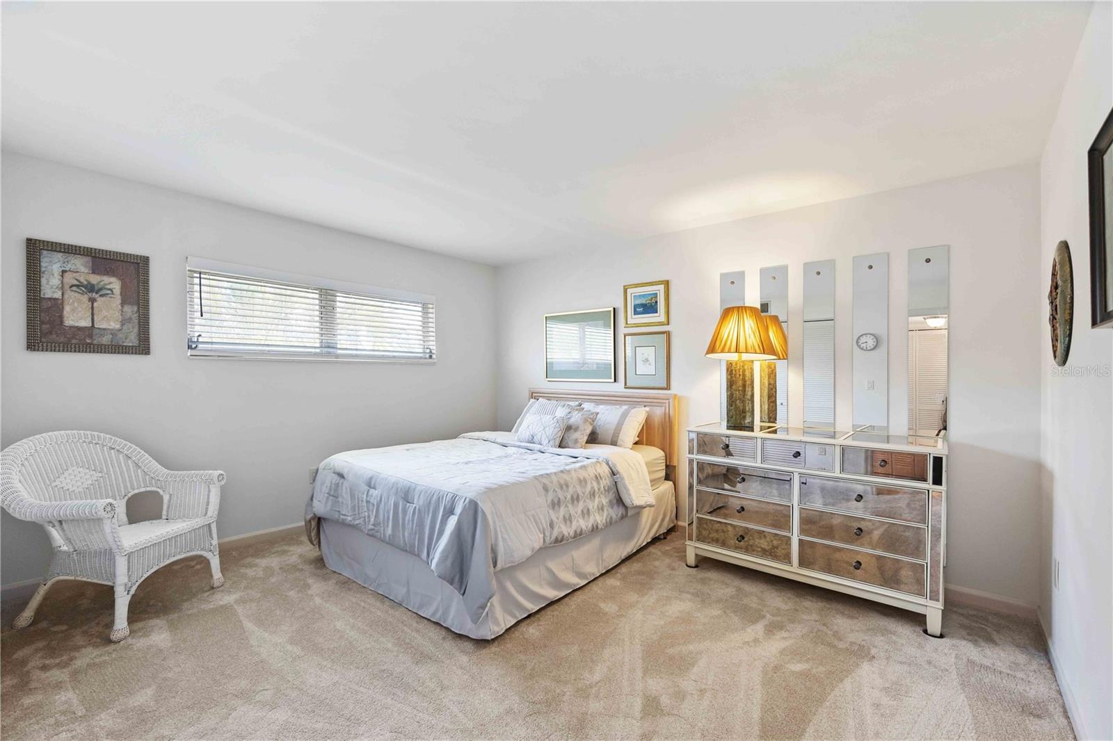 WINDSOR HOUSE - Residential