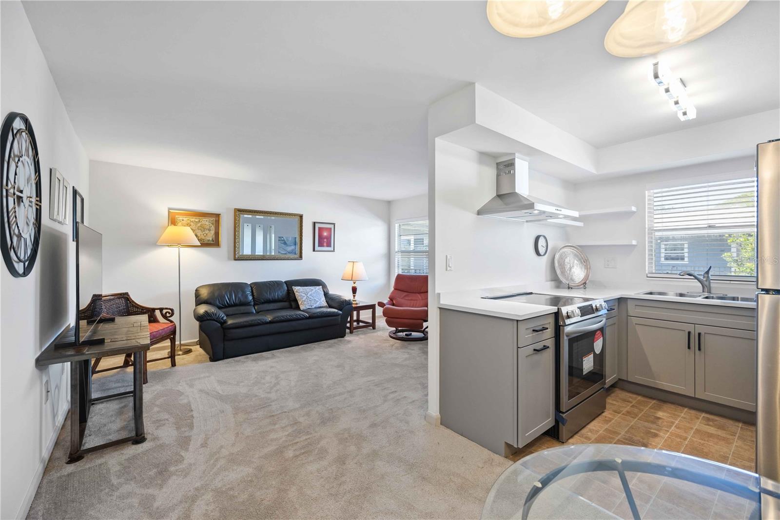 WINDSOR HOUSE - Residential