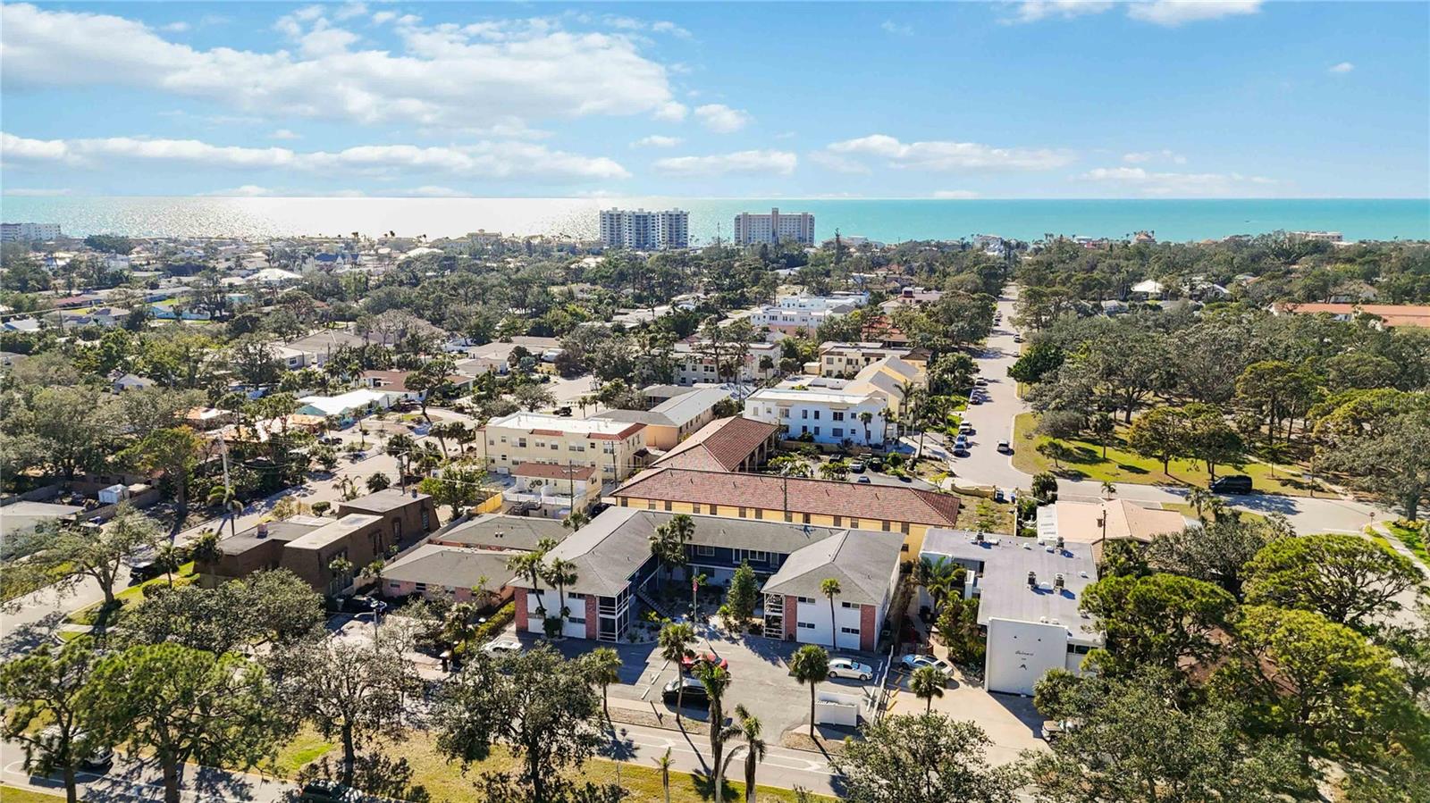 WINDSOR HOUSE - Residential