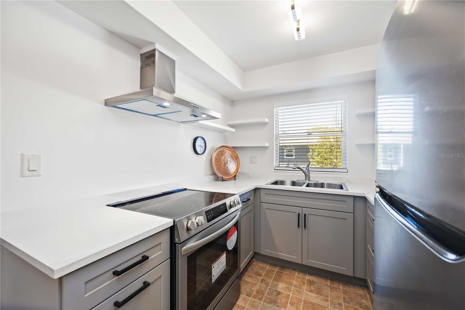 WINDSOR HOUSE - Residential