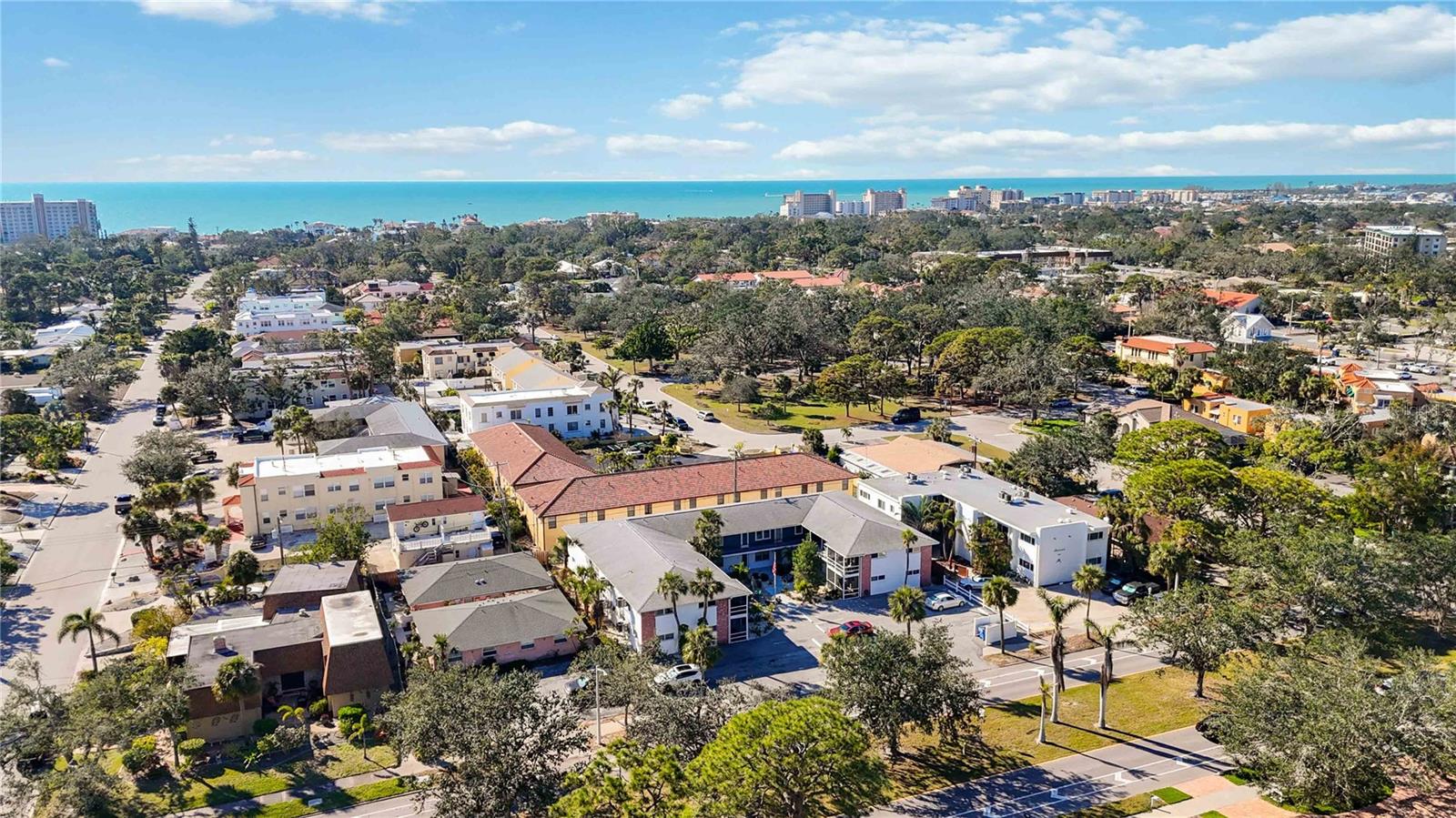 WINDSOR HOUSE - Residential