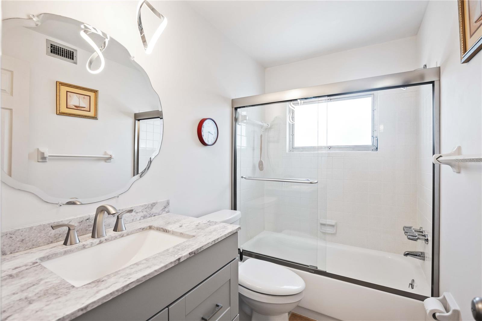 WINDSOR HOUSE - Residential