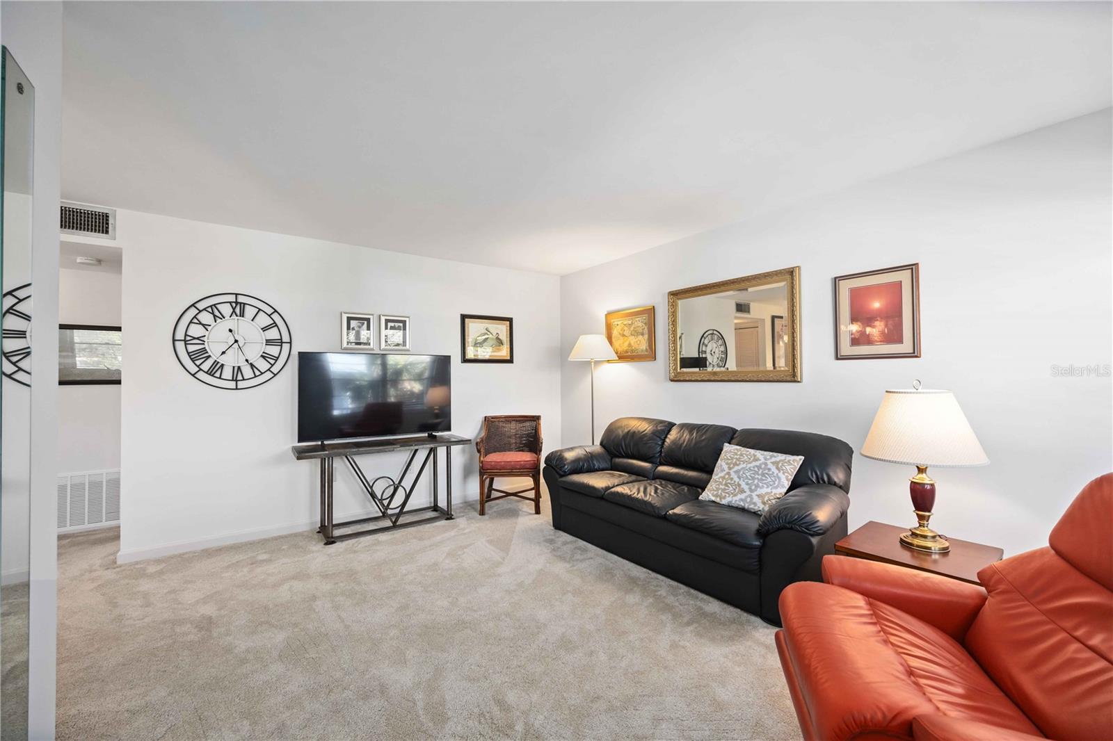 WINDSOR HOUSE - Residential