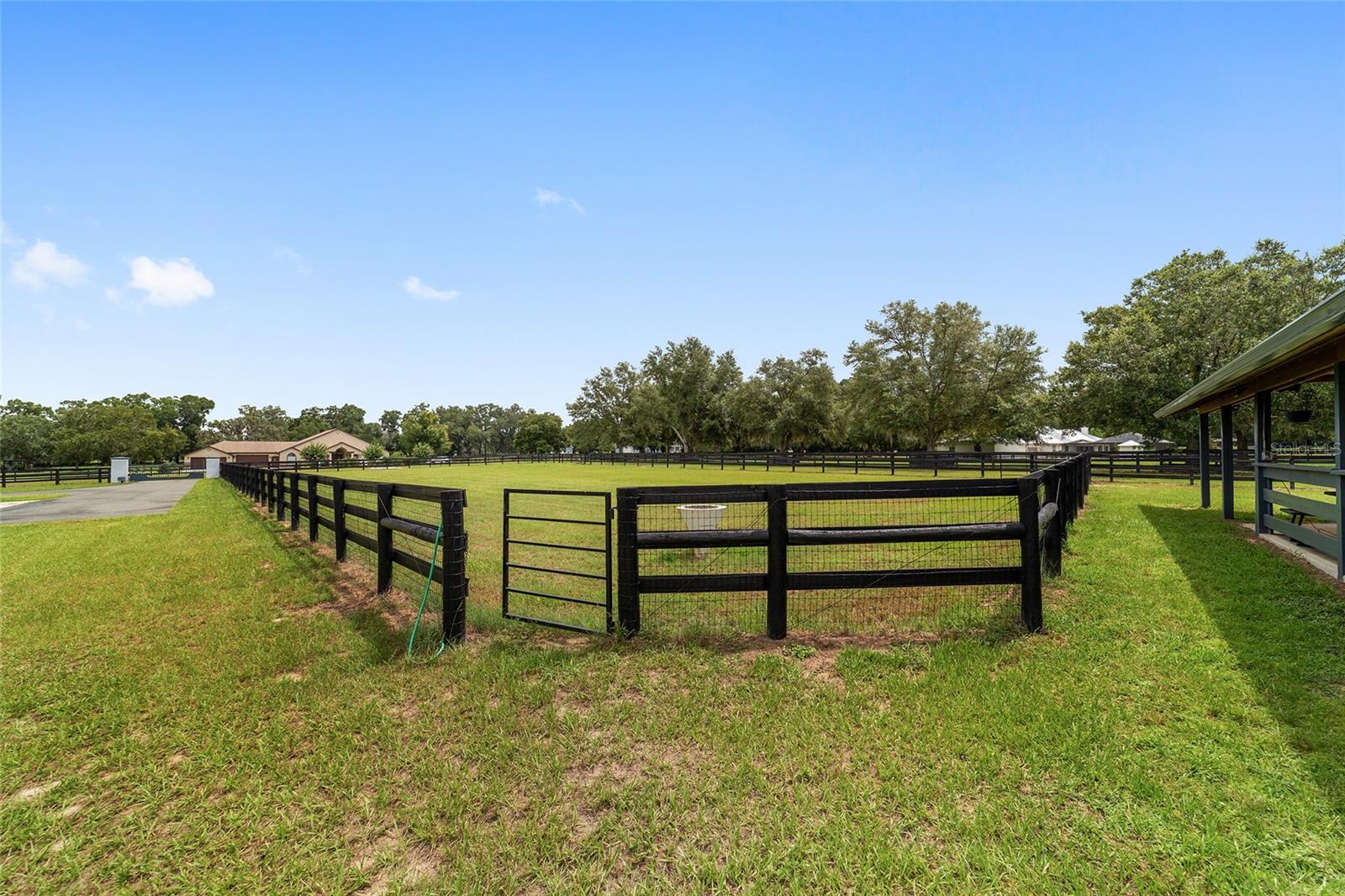SADDLEBROOK EQUESTRIAN PARK - Residential