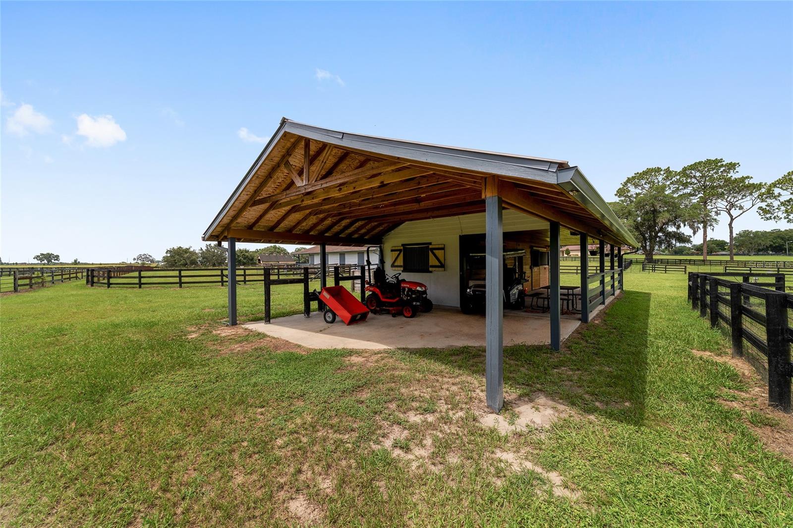 SADDLEBROOK EQUESTRIAN PARK - Residential