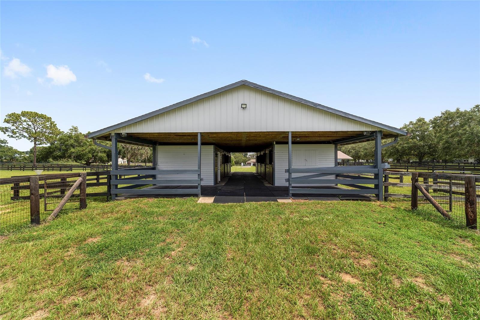 SADDLEBROOK EQUESTRIAN PARK - Residential