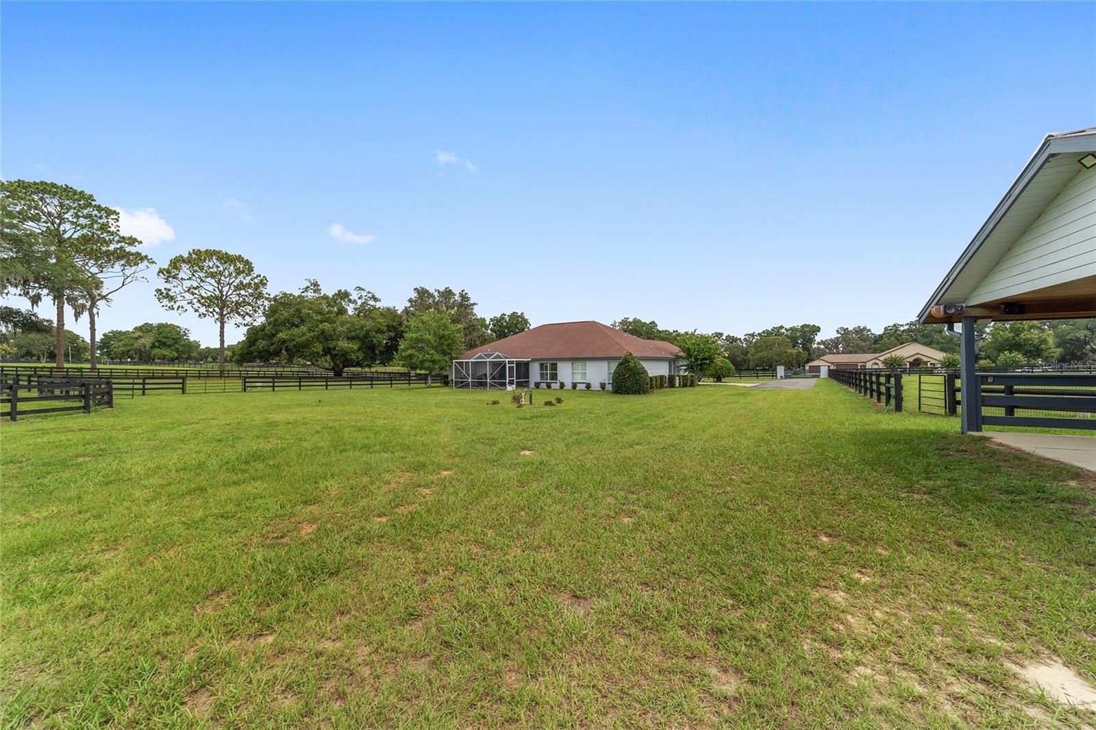SADDLEBROOK EQUESTRIAN PARK - Residential